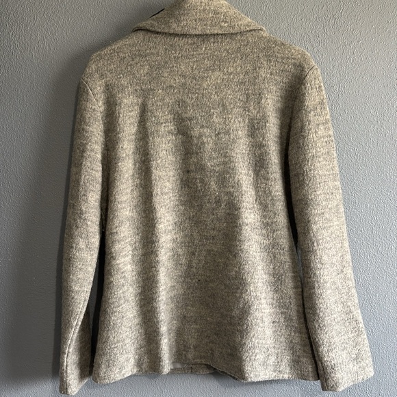 Carson - Picture 7 of 7